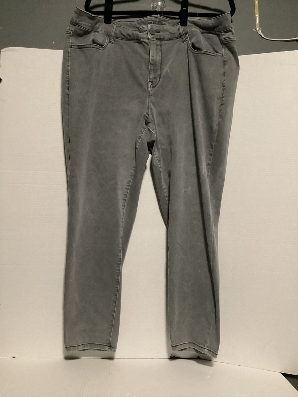 Maurices Women's Cropped Stretch Jeans in Gray 22W